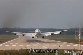 两个发动机坏一个，飞机还能飞吗？那四个坏三个呢？图片