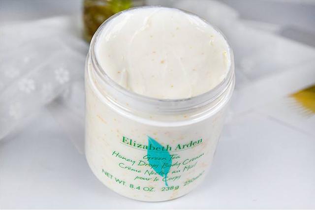 男生涂身体乳会粘腿毛吗