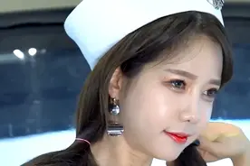 车展上美女车模云集，颜值高身材好气质超赞！图片