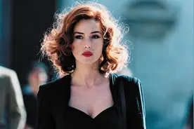 倪虹洁拍内衣广告被父母嫌弃，柳岩徐冬冬被骂，女星性感是罪吗？图片