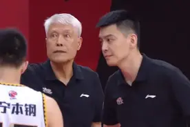 81岁蒋兴权，罕见质问杨鸣！3次失误险痛失好局，最帅教练还嫩啊图片