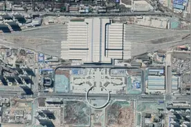 航拍动车D2656次（兰州西-西安北）各车站，途经通渭、咸阳图片