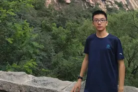 高考生提前交卷却考砸，当引以为鉴：不自大，才能成就自己的人生图片