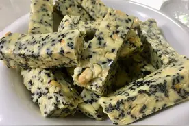 花生牛轧糖最简单的做法，香甜好吃不粘牙，孩子超喜欢图片