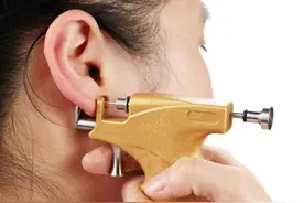 为什么不建议大家打耳洞呢？图片