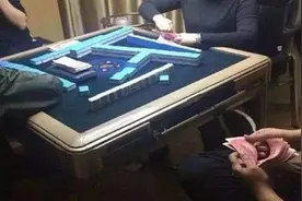 几个赌徒的故事，尤其是第二个女性赌徒，回头是岸。图片