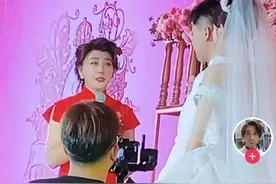 众星出席闫学晶儿子婚礼！前夫到场拍全家福，却依旧不见现任身影图片