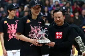 三巨头散伙，王朝之师首次核心离队，邵婷为何在巅峰期辞别首钢？图片