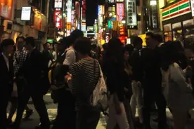 嫁入日本梨园的“完美人妻”：每日只睡4h，丈夫偷食要妻子道歉图片