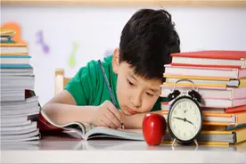 常把“快一点”放在嘴边的家长，孩子很难成大器，你是否在其中？图片