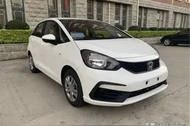 8万块钱到底应该买本田飞度还是传祺GS3，你会怎么选？图片