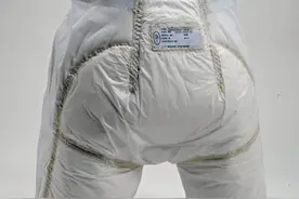 太空中宇航员是如何上厕所的，原来尿不湿是为宇航员发明的图片