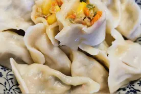 虾仁玉米粒饺子图片