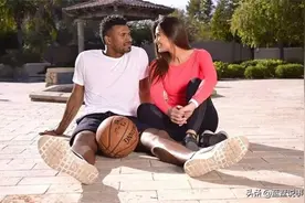 NBA球星莱昂德罗·巴博萨艳福不浅，妻子小他八岁还是国际名模图片