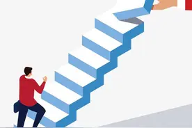 他每天爬楼近百层！确保“零死角”图片
