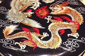 川菜传统的装盘方式——九色攒盒，菜肴品种多样，装盘美观大方图片