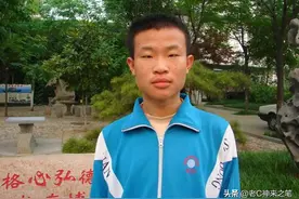 当韦东奕被倒数第二超过两圈时，他依然坚持，这就是最真实的韦神图片