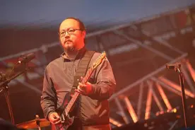 老艺术家腾格尔的“自我毁灭”：翻唱成为潮流，但不该是歌坛主流图片