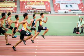 高考女状元黄亦陈：她拿到的奖金，父母不吃不喝10年才能攒下图片