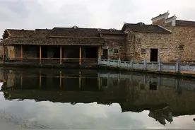 一代权臣，严嵩老宅，只剩半截残墙图片