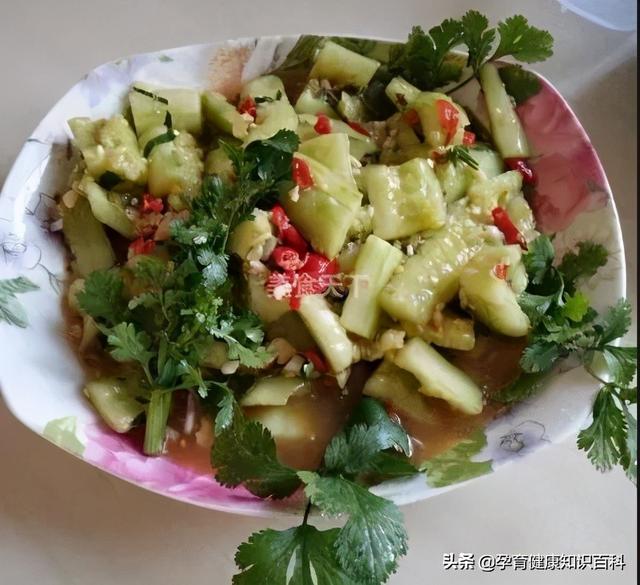 内膜薄最忌讳吃什么食物 2026年内膜薄最忌讳吃什么食物呢