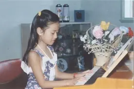马伊琍当年有多美？考上戏被主任钦点留下，文章曾把她纹在腿上图片