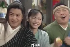 “蜜桃臀电竞主播”霸屏，腰臀比分分钟秒杀直男图片