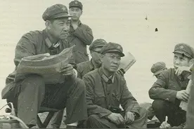 李云龙原型王近山，和夫人有8个孩子却离婚，后娶保姆永不见原配图片