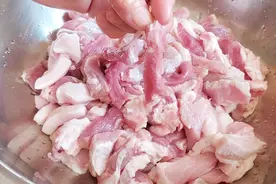 五花肉别炖着吃了，教你最过瘾的做法，香而不腻，大厨吃了都点赞图片