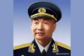 开国十大将，谁的起点最高？他一入伍就是中将，儿媳妇家喻户晓图片