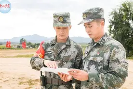 酷！近距离感受爆破兵“硬核”排爆现场图片