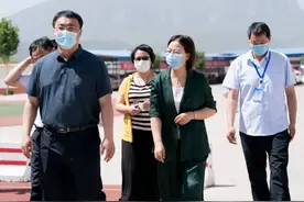 「今头条」 邯郸市教工委书记、市教育局党组书记、局长张荷红及其他局领导深入学校调研工作图片