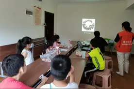 垃圾分类的创意表达之蛋壳粘贴画图片