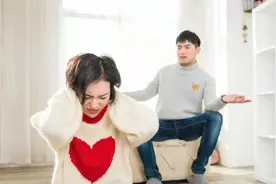 男友控制欲太强，她实在受不住提分手图片