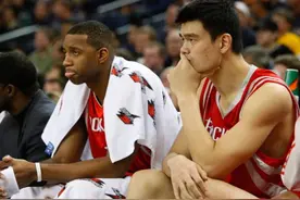 麦迪：姚明受伤是因为锡伯杜制定的训练强度太大图片