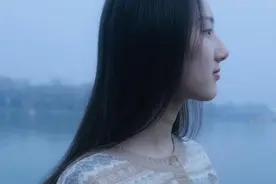 我不是高冷，我是自卑图片