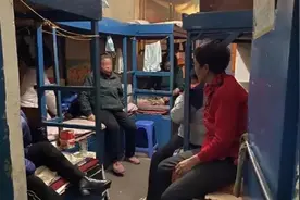 5元一晚，这个中国最便宜的旅馆里，挤满了被社会抛弃的女人图片