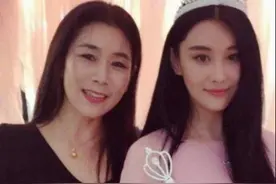 母女变姐妹，“最美妈妈”的颜值，让网友直呼：爸爸真幸福图片