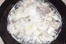 每次煮肉、煮饭，打豆浆都会产生泡沫，这些泡沫对人有害吗？图片