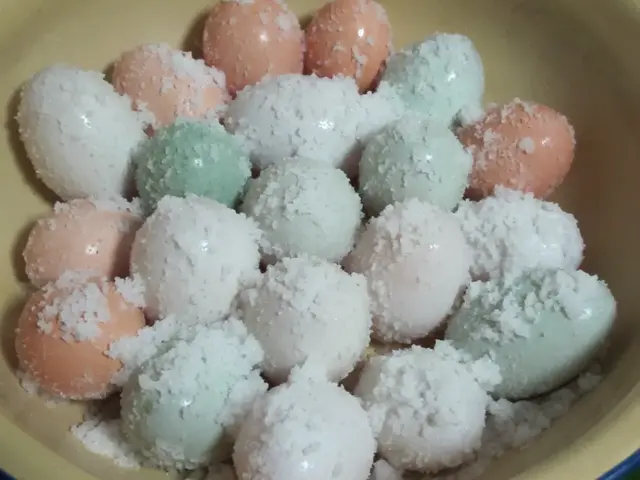 现在腌咸鸭蛋最合适，3步搞定，半个月就能吃，个个金黄起沙流油