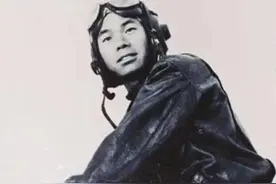 空军少将杨国祥：驾“强5”战机，携氢弹迫降戈壁滩，宁死不跳伞图片