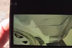 青岛女司机倒车时听见异响，查看无异样后驶离！事后却成肇事逃逸图片