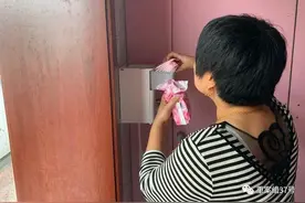 浙江一乡村小学女厕免费提供卫生巾，校长：“很普通的事情，只是为了方便孩子们”图片