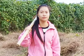 种地女孩太感人了，自编歌曲《要拼才能赢自己》不得不服