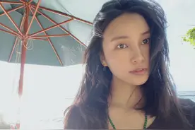 陈漫就“辱华”争议照片道歉，被网友扒出另一幅面孔：在外网声称“只是为了一顿饭”图片