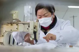 大儿子已经20岁，又意外怀孕，43岁的我，还能生第二胎吗？图片