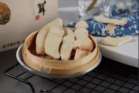 杞不凡说：松茸为什么不能人工养殖？看看小金县同仁堂冻干松茸图片
