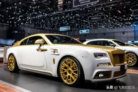 999纯金打造劳斯莱斯，内饰都是24K金，车载钟表就价值百万图片