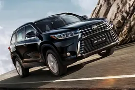 21款汉兰达上市，丰田终于拿出诚意，看到配置值得点赞图片