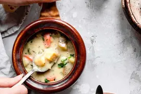 秋季养生汤，素食土豆汤图片